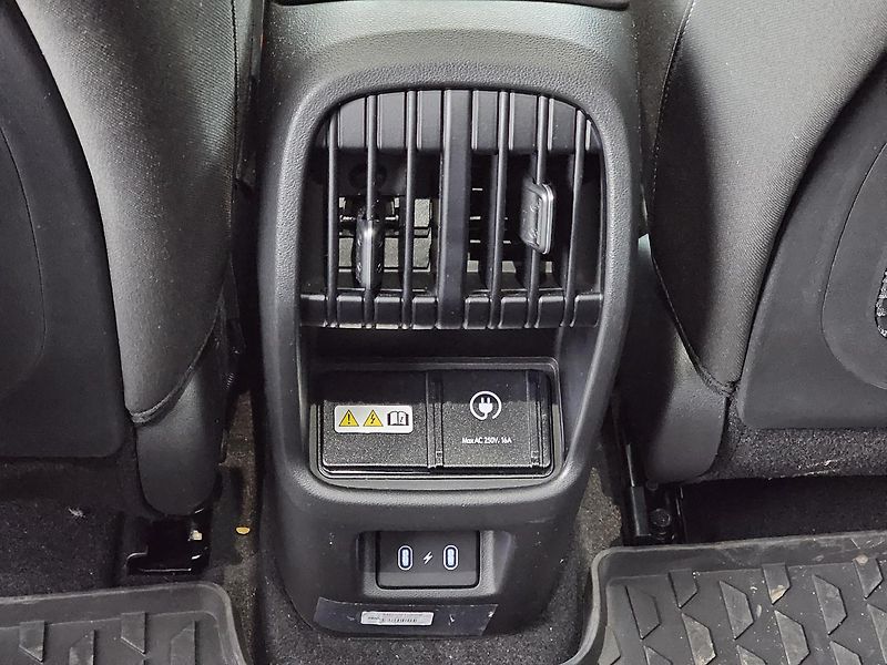Hyundai Kona (2025) EV 65 kWh CZECH EDITION - fotka 9 z 15