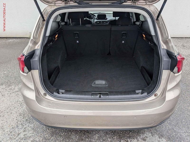 Fiat Tipo (2017) 1.4 T, 2.maj,ČR, AC, tempo - fotka 7 z 16