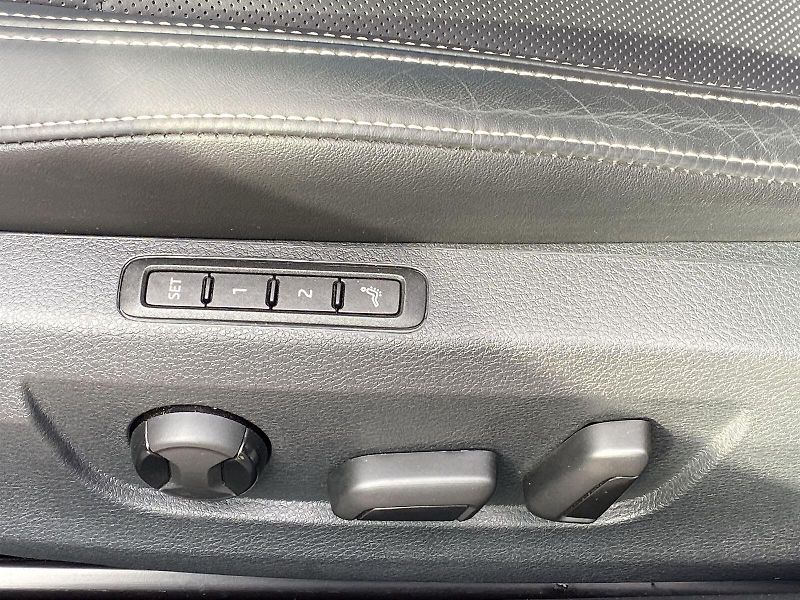 Škoda Superb (2023) Combi 2.0 TDI 4x4 DSG L&K - fotka 37 z 44