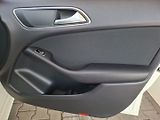 Mercedes-Benz Třídy B (2017) B 180D 80kW -S.KNIHA-SENZORY - náhled 30