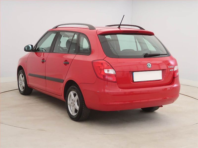 Škoda Fabia (2012) 1.4 16V, Serv.kniha - fotka 4 z 15
