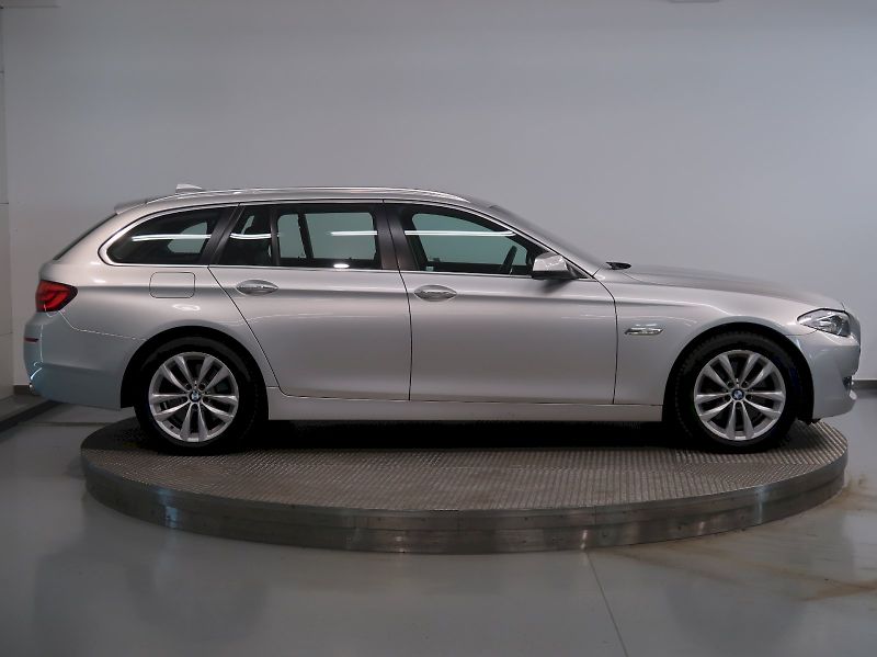 BMW Řada 5 (2012) 535d 230KW NAVI XENON - fotka 8 z 41