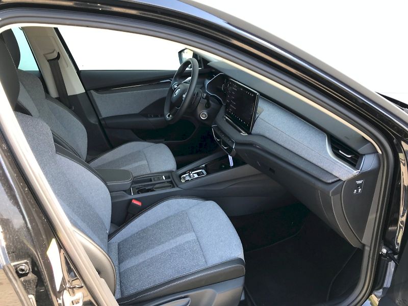 Škoda Octavia (2025) COMBI TOP SELECTION 1,5 TSI M- - fotka 13 z 23