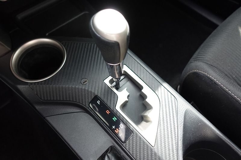 Toyota RAV4 2.0 VVTi Multidrive S  Active - fotka 20 z 33