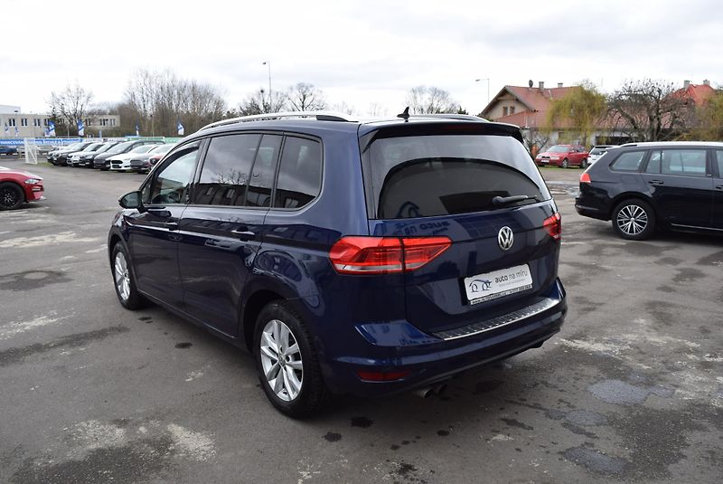 Volkswagen Touran (2018) 1.4TSI 110kw CLBMT ED. SOUND  - fotka 11 z 50