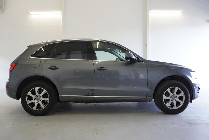 Audi Q5 3,0 TDI QUATTRO AUTOMAT - fotka 4 z 28