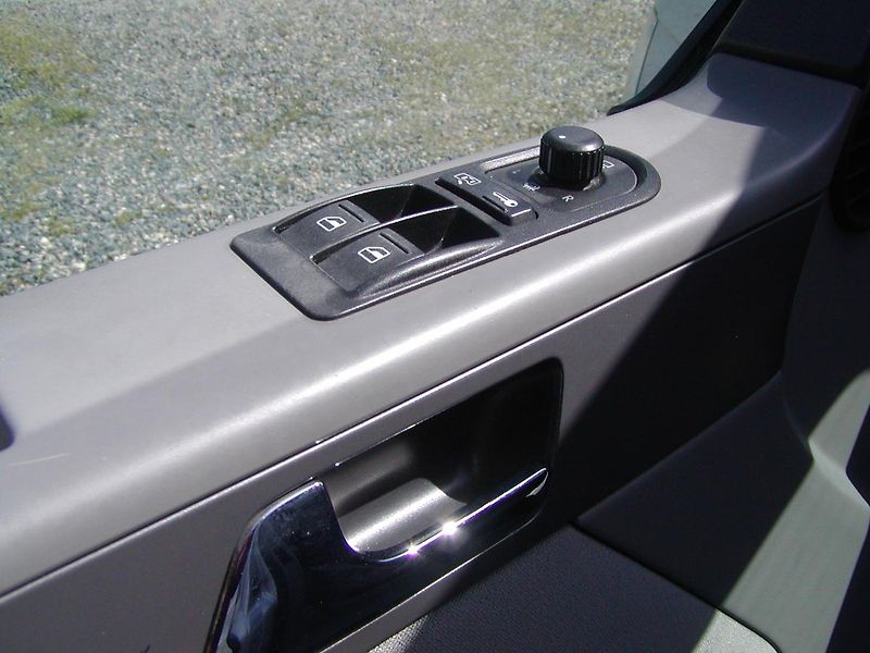 Volkswagen Multivan 2.5TDi, 96kW, KLIMA PAKET!! - fotka 18 z 51