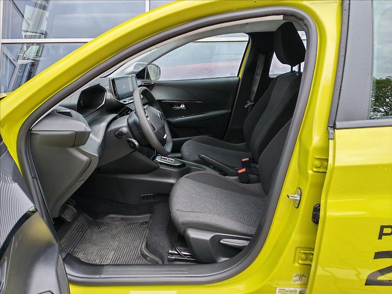 Peugeot 208 1,2 208 Style Hybrid 110 e_DCS - fotka 13 z 15