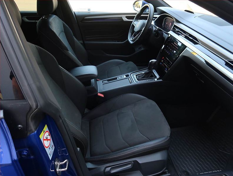 Volkswagen Arteon (2023) 2.0 TSI 4Motion - fotka 9 z 23
