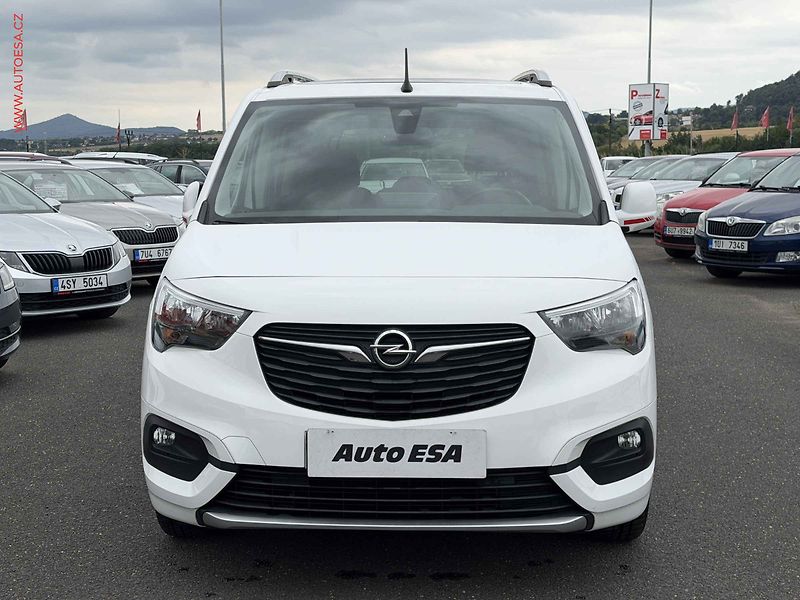 Opel Combo (2019) 1.5 CDTi, ČR, AC, výhřev sed - fotka 2 z 17