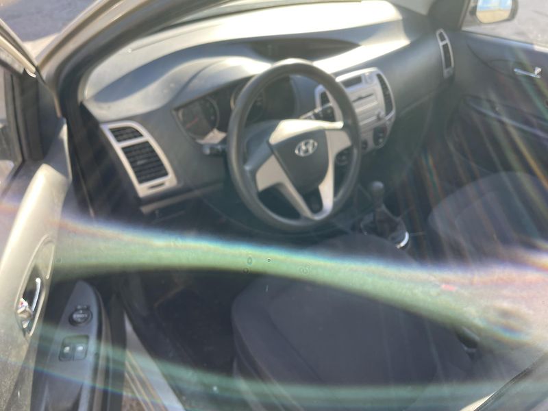 Hyundai i20 (2011) náhradní díly - fotka 6 z 10