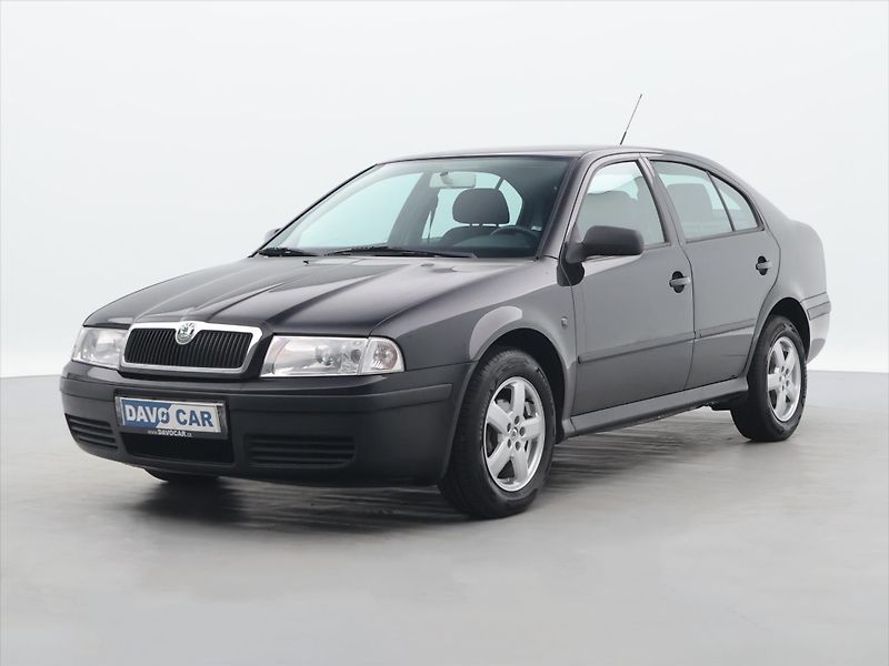 Škoda Octavia 1,6 MPI 75kW Tour Klima 2.Maj - fotka 3 z 26