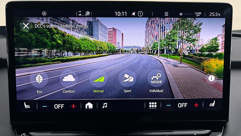 Škoda Enyaq 82 kWh AUT 80 Sportline - fotka 32 z 36