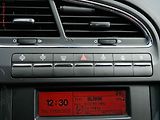 Peugeot 5008 (2010) 2.0 HDi 7míst, ČR, Panor. TZ - náhled 18