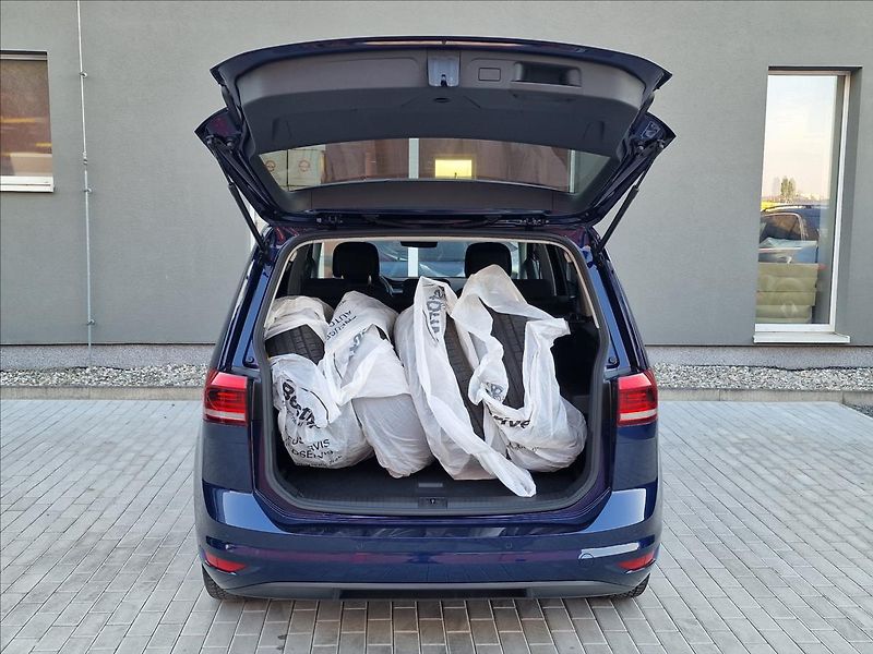 Volkswagen Touran 1.5 TSI DSG Evo Highline,ČR - fotka 40 z 50