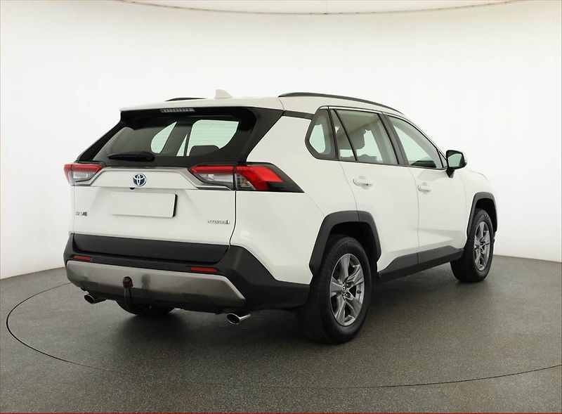 Toyota RAV4 (2022) 2.5 Hybrid - fotka 5 z 19