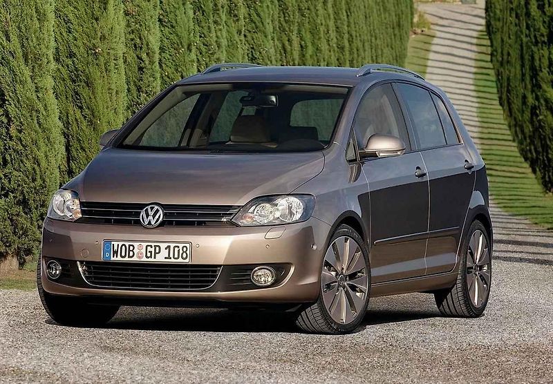 Němečtí technici na STK TÜV se zaměřují hlavně na stav podvozku, brzd, světel a znečišťování životního prostředí