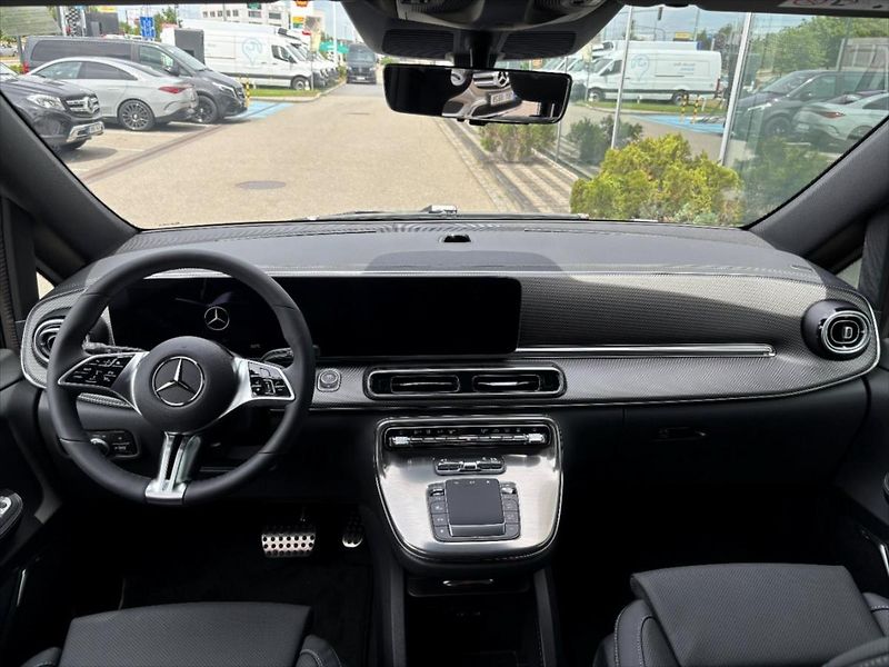 Mercedes-Benz Třídy V (2026) 2,0 300 d / Exclusive / L / 4M - fotka 4 z 7