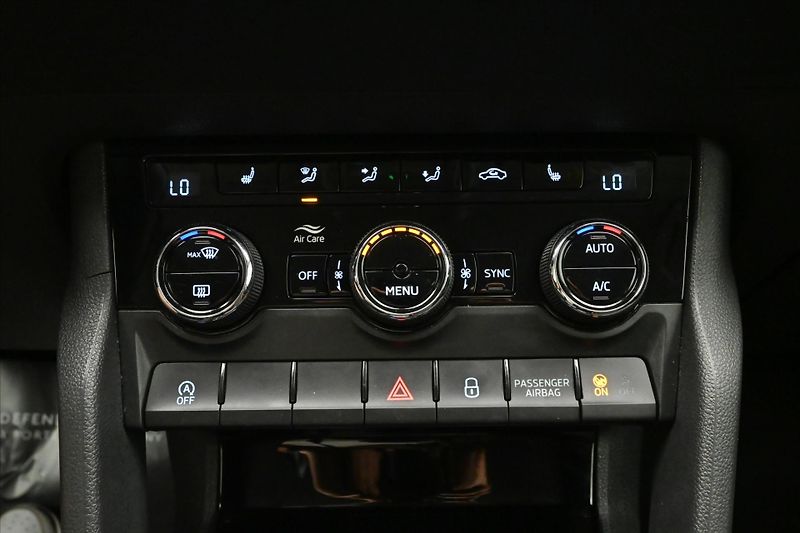 Škoda Karoq 1,5 TSI 110kW DSG Style Záruka - fotka 20 z 31