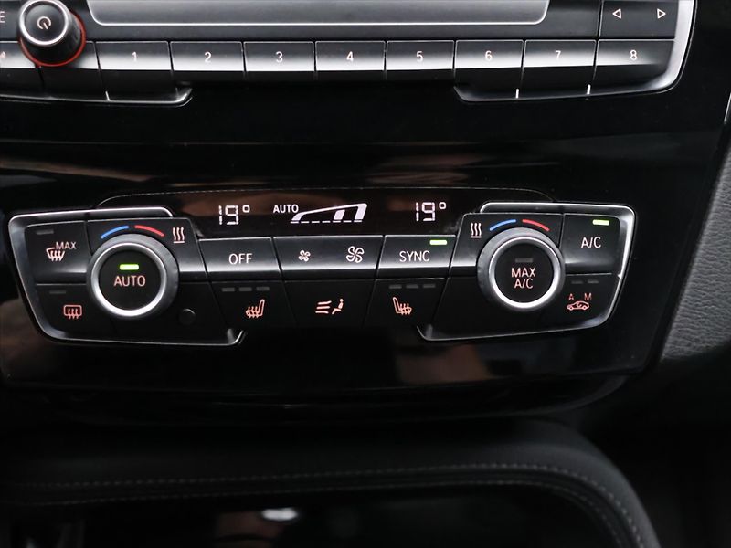BMW X1 2,0 20d 140kW xDrive Kůže Navi - fotka 22 z 32