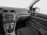 Ford Focus (2010) 1.8 16V, po STK, Tažné - náhled 8