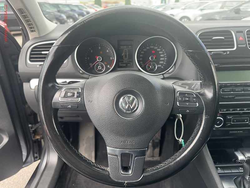Volkswagen Golf (2010) 1.6 TDi, DSG - fotka 12 z 15