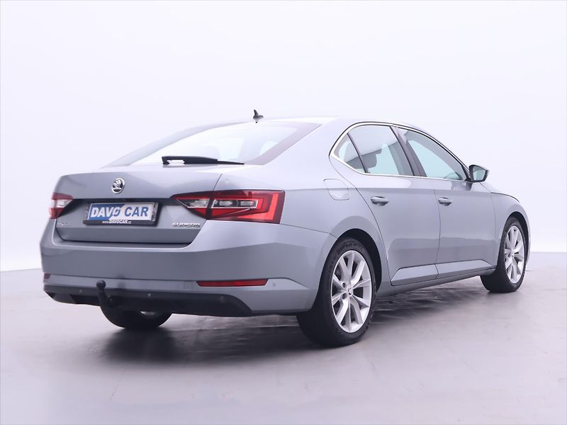 Škoda Superb 2,0 TDI 140kW DSG Style Plus - fotka 7 z 39