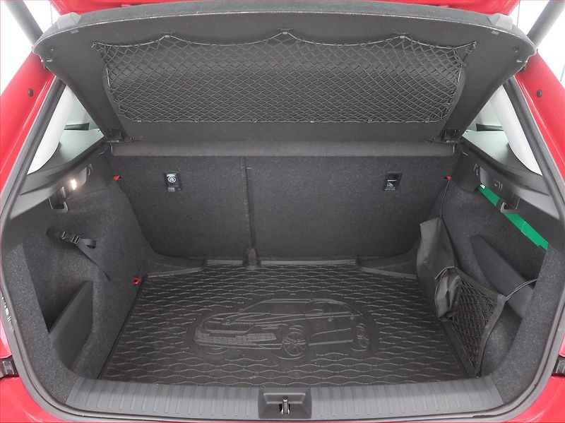 Škoda Kamiq (2019) Style 1.5 TSI - fotka 12 z 16