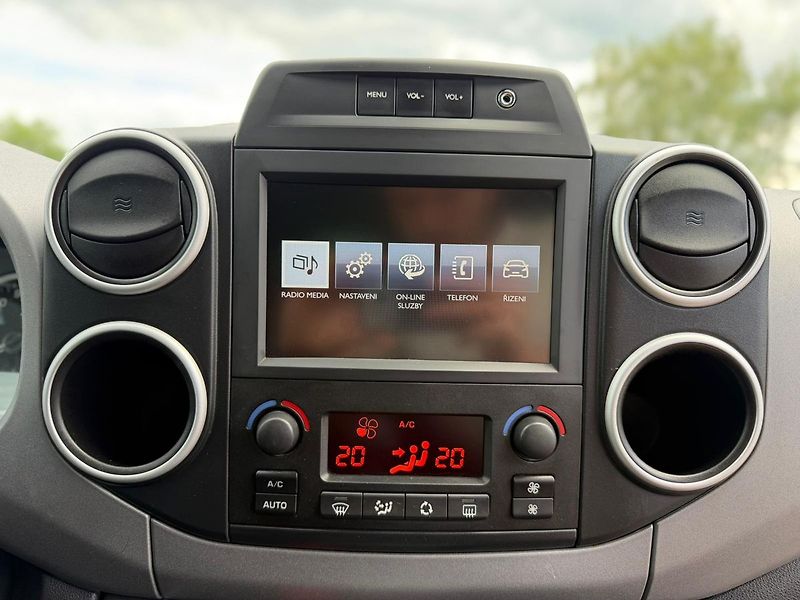Peugeot Partner ALLURE 1.6VTi 120. 5 míst - fotka 24 z 27