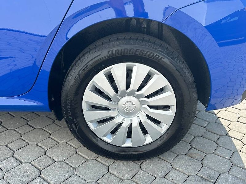 Škoda Kamiq Selection 6MP 1,0TSI - fotka 20 z 23