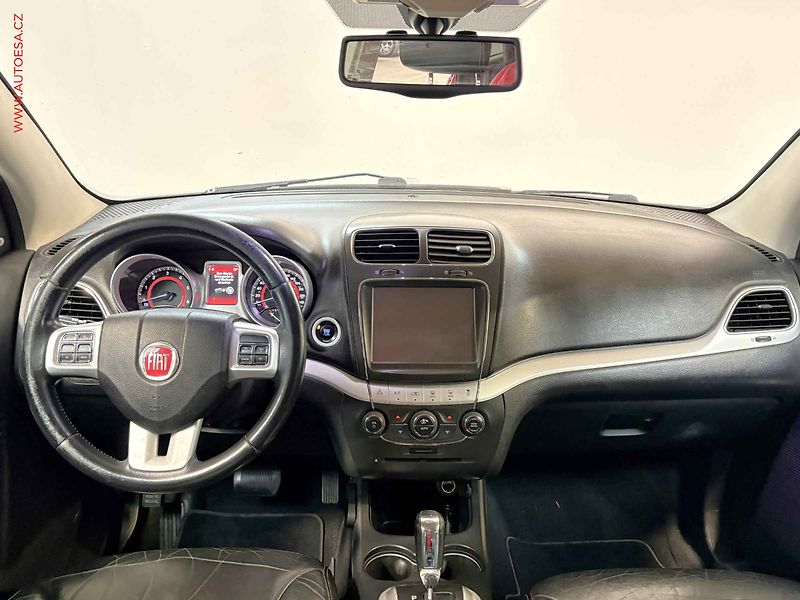 Fiat Freemont (2014) 2.0JTD 4x4, 7míst, AT, navi - fotka 8 z 16