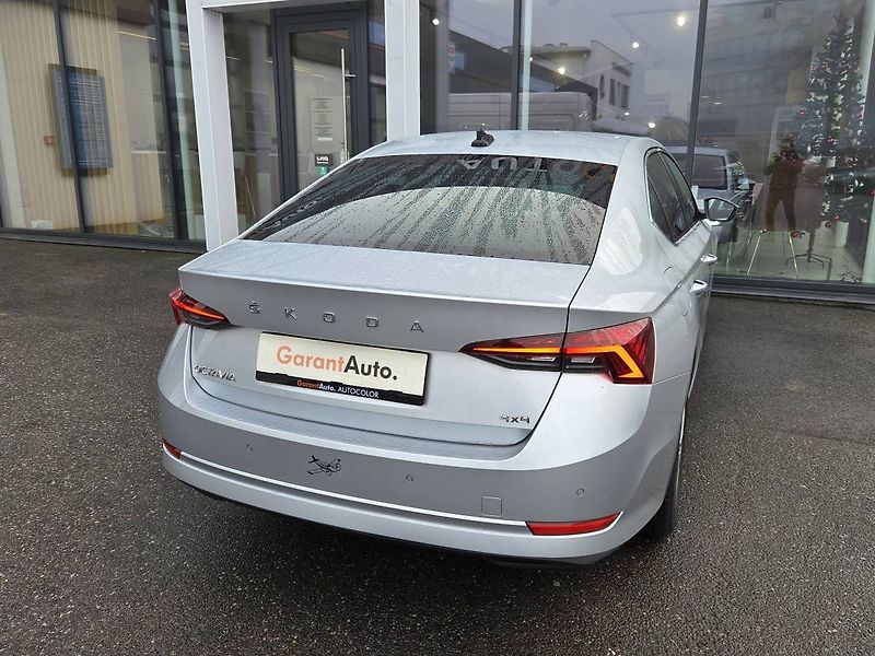 Škoda Octavia 2.0 TDI 4x4 110kW DSG STYLE - fotka 3 z 44
