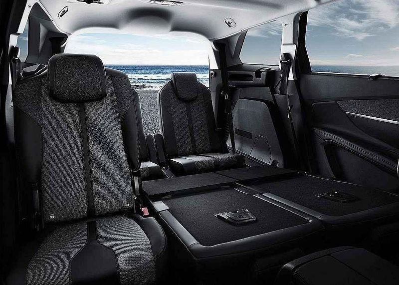 Peugeot 5008.