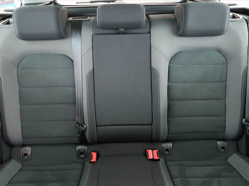 Volkswagen Golf (2017) Highline 2.0 TDI, Automat - fotka 10 z 18