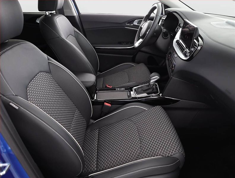 Kia XCeed (2025) Plug-in-Hybrid, DPH, Navigace - fotka 7 z 22
