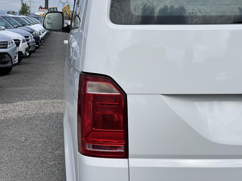 Volkswagen Multivan 2.0TDi 110kw 7MÍST TAŽNÉ ALU - fotka 36 z 38