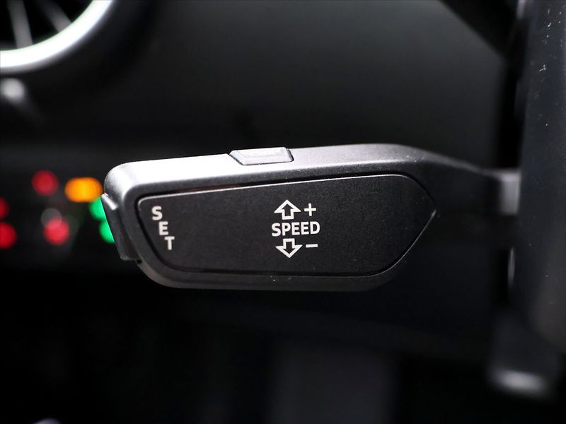 Audi TT 2,0 TFSI 169 kW S-tronic - fotka 19 z 37