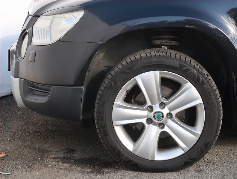 Škoda Yeti (2010) Ambition 1.2 TSI, Tempomat - fotka 14 z 19