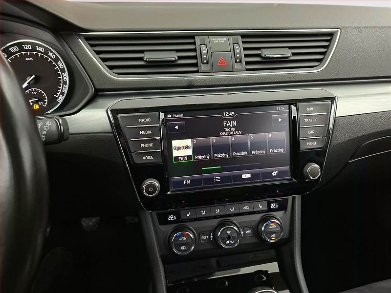 Škoda Superb (2015) 2.0 TDI 4x4, 4X4, Kůže, Navi - fotka 12 z 24