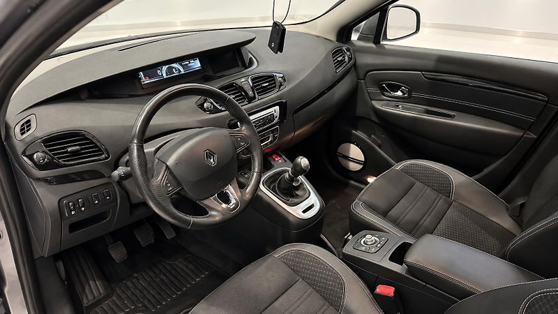 Renault Scénic (2014) - fotka 17 z 20