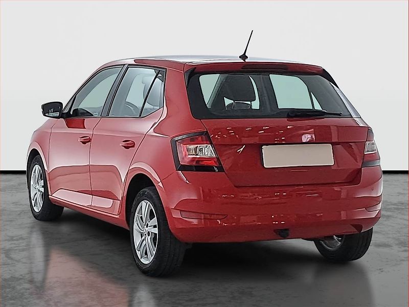 Škoda Fabia (2019) 1.0, ČR,1.maj, Park. senzory - fotka 4 z 13