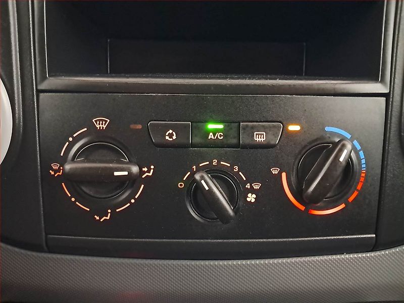 Citroën Berlingo (2013) 1.6 HDi, 3Místa, ČR, 1Maj, DPH - fotka 10 z 12