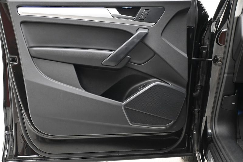 Audi Q5 2,0 TDI 150kW 4x4 S-Tronic Zár - fotka 25 z 32
