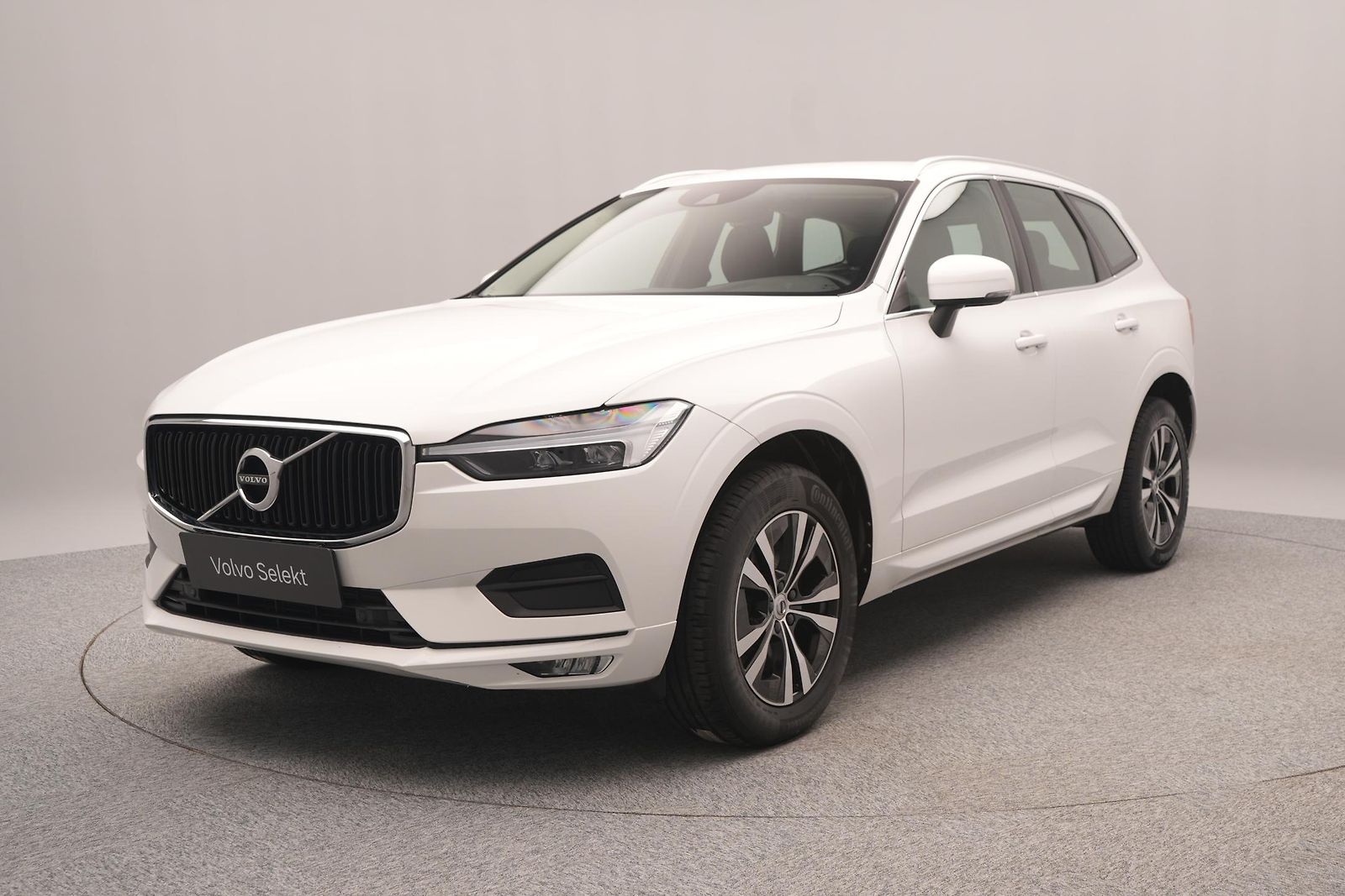 Volvo XC60 B4 AWD MOMENTUM AUT CZ