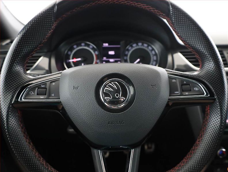 Škoda Rapid (2019) Monte Carlo 1.0 TSI, Bi-Xenony - fotka 8 z 19
