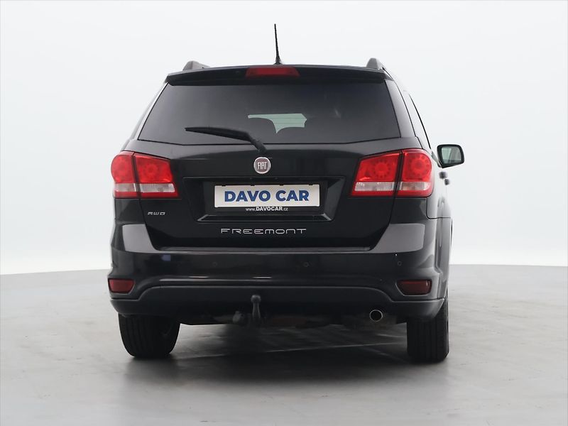 Fiat Freemont 2,0 Multijet 125kW Urban Aut - fotka 6 z 33