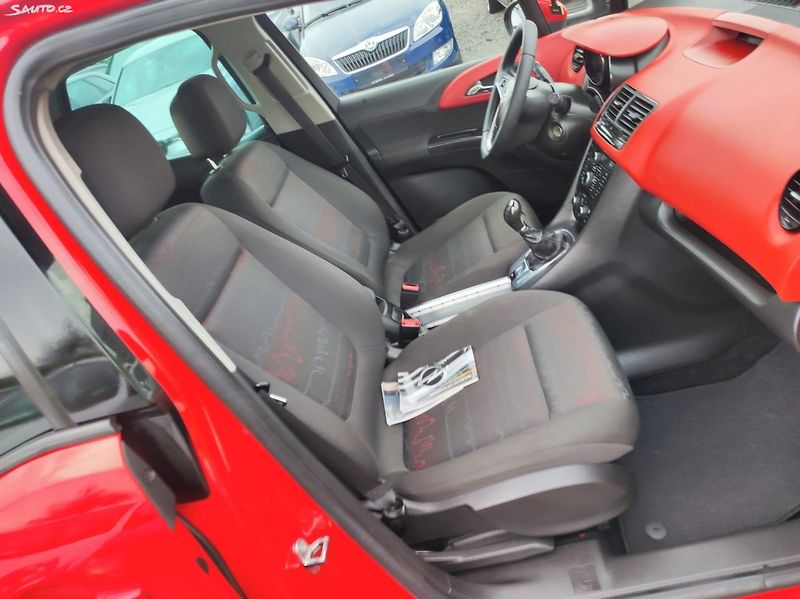 Opel Meriva (2010) - fotka 14 z 21