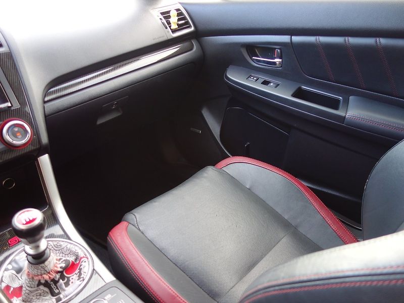 Subaru WRX (2015) 2.5T 227kW PREMIUM - fotka 13 z 32