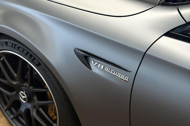 Mercedes-Benz Třídy E (2021) E 63s AMG 4Matic+ V8 Biturbo - fotka 9 z 124
