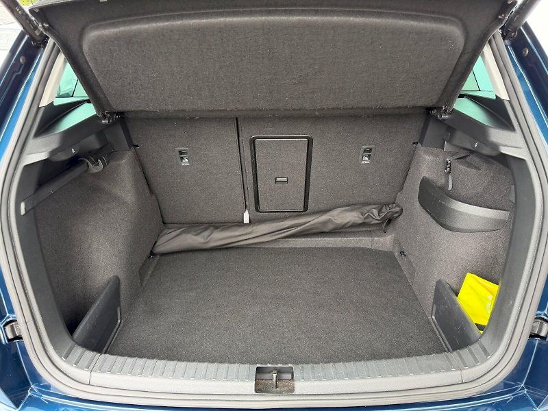 Škoda Karoq (2023) 1,5TSI 110kW DSG Style Plus - fotka 33 z 35